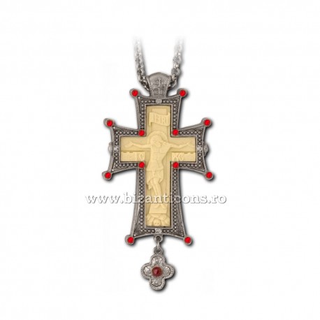 Cruce pectorala Argintie - pietre rosii - 3,8x8,8 cm MT 140-220 R
